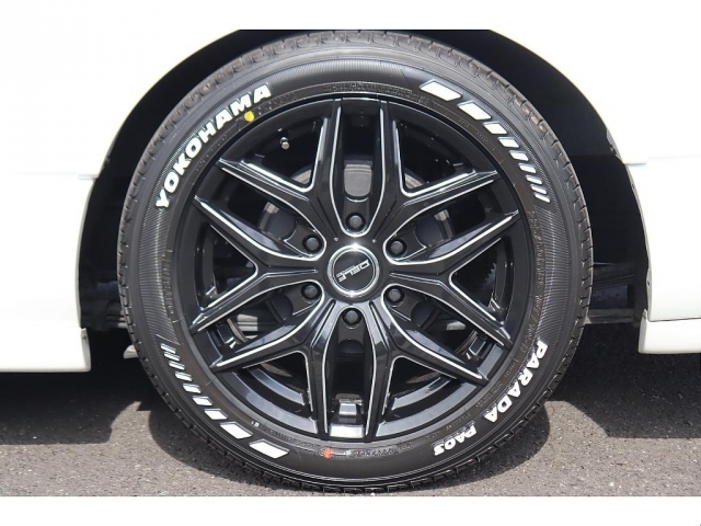 新品DELF01　18インチAW/YOKOHAMAパラダタイヤ装着済み♪