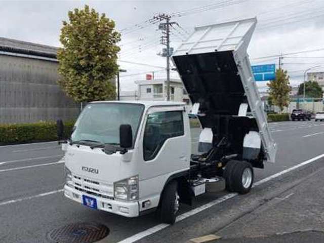 ご覧いただきありがとうございます♪気になったお車がありましたらお気軽にお電話をください♪