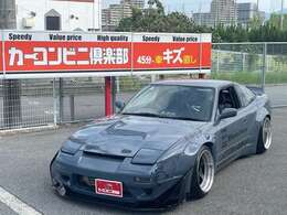 こちらの車両は少し離れた（約1時間）駐車場で保管しておりますので、ご来店は予約制とさせていただいております。出来れば前日までにご連絡いただきますと、スムーズにご案内出来ますので宜しくお願い致します