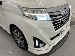 【LEDヘッドライト】ディスチャージヘッドライト（HID）と同等の明るさで、夜道や雨天走行が明るく視界良好！！　フォグライトも装備で、安心感さらにUPです♪安心ドライブを楽しんで下さい♪