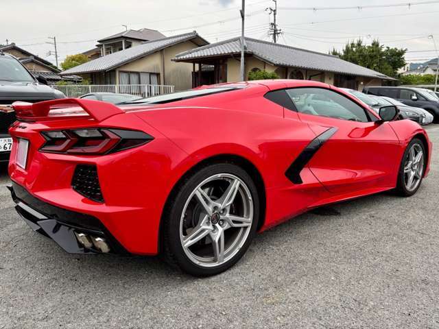 在庫車両は全て保管となっております。この事から、ご来店は予約制でのご案内となっております。
