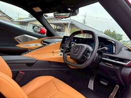 私たちは、お客様のこだわりに合ったお車をご提案します。ジースクエア＝車のあるライフスタイルを演出するセレクトショップです。
