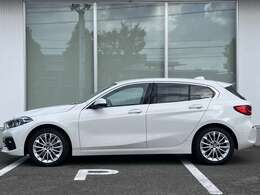 BMW Premium Selection 2年間走行距離無制限保証、安心もBMWクオリティ。BMWメカニックによる360度チェックの納車前点検。交換基準に達した部品があれば、BMW純正部品だけを使用し整備した後にお引渡しします。