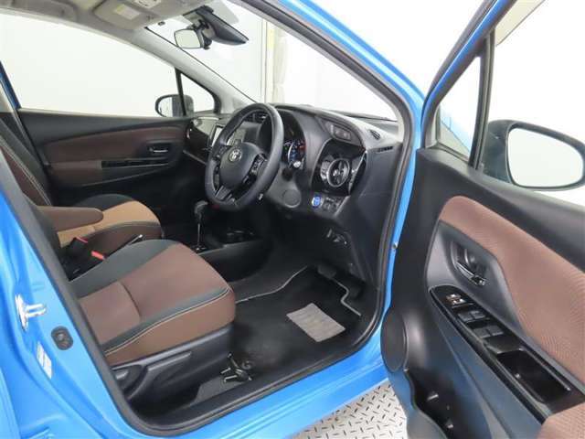 【禁煙車の定義】当店の定義・・・☆タバコ臭くない事☆コゲがない事☆灰皿等の喫煙器具が未使用の事　以上3項目をクリアした場合【禁煙車】と表示します。（現状を表しています。過去の事は、断定できません。）