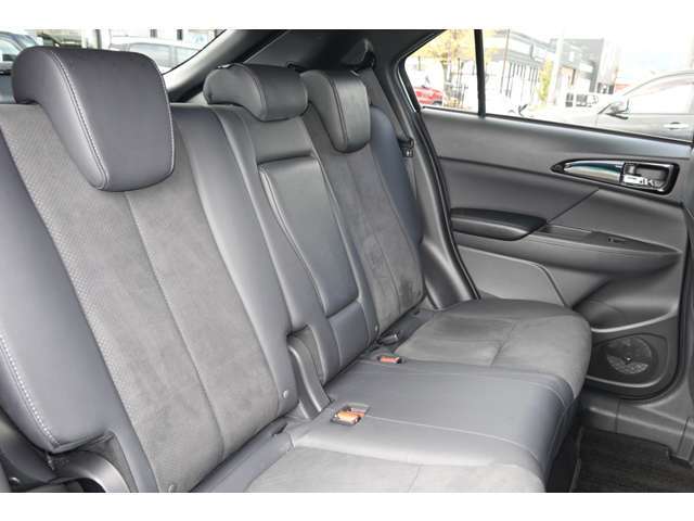 リヤシートの状態です。