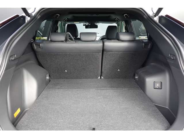 広いカーゴルームは大きな荷物の収納も可能！