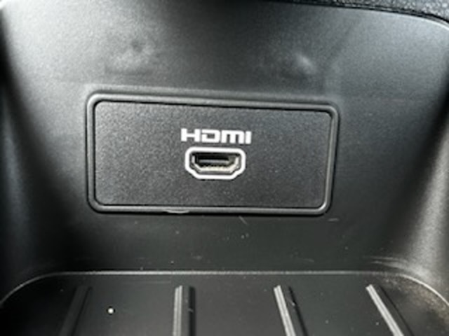 HDMIで外部接続できます。