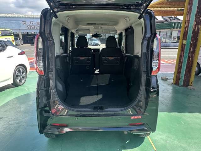 ★納車前に、専属のクリーニングスタッフが、ピッカピカにクリーニングして納車いたします！もちろん、ピッカピカの状態でお渡しするクリーニング費用も支払総額に含まれています！