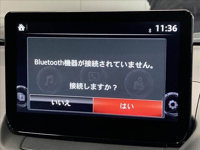 【純正ナビ】一体感のあるナビは、高級感ある車内を演出してくれます。Bluetooth再生などオーディオ機能も充実しておりますので、運転もより楽しめます♪