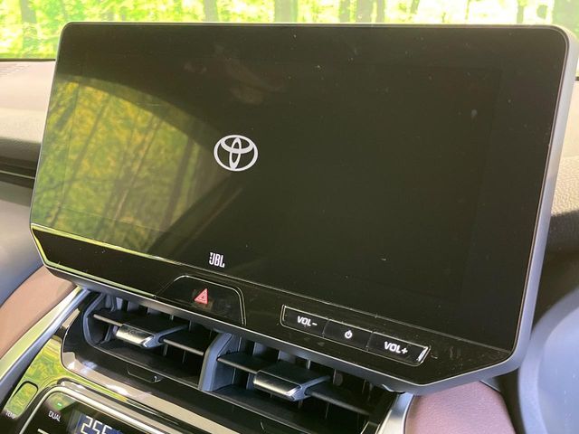 【純正12.3インチナビ】人気の純正ナビを装備。オーディオ機能も充実しており、Bluetooth接続すればお持ちのスマホやMP3プレイヤーの音楽を再生可能！毎日の運転がさらに楽しくなります！！