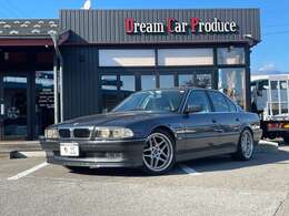 堂々としたフロントフェイス！E38らしい重厚感と気品を兼ね備えています。