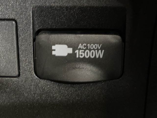 【AC100V】コンセント付きですので家庭用電化製品が車内でご利用いただけます。