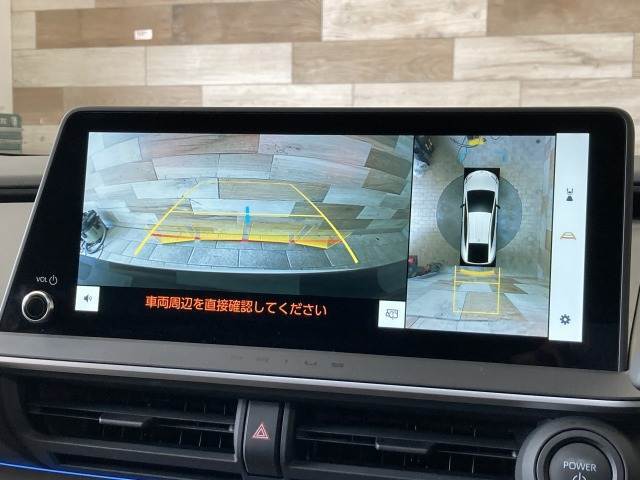 【純正12.3ディスプレイオーディオ】FM・AMラジオやブルートゥース接続など多彩な機能を併せ持っており、インパネ周りがすっきりしてますね！追加オプションでナビ機能やフルセグTV、DVD再生なども可能です。