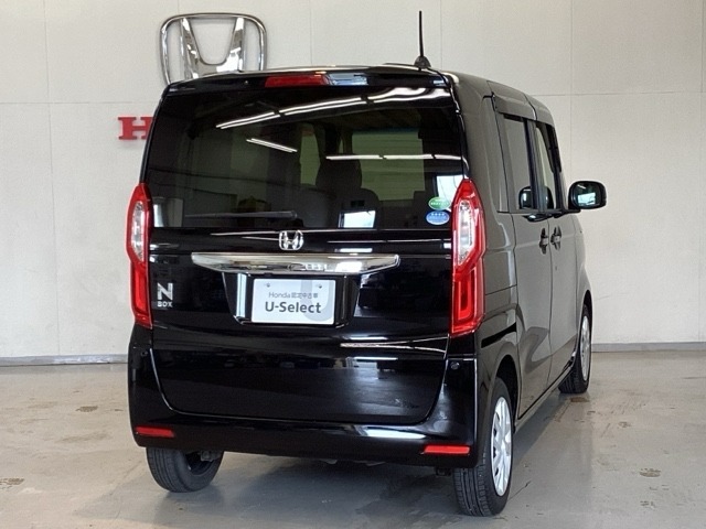 【Honda認定中古車 U-Select】　は3つの安心をお約束します。　1　Hondaのプロが整備した安心。 2　第三者機関がチェックした安心。　3　購入後もHondaが保証する安心。