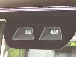 【スマートアシスト】走行中に前方の車両等を認識し、衝突しそうな時は警報とブレーキで衝突回避と被害軽減をアシスト。より安全にドライブをお楽しみいただけます。