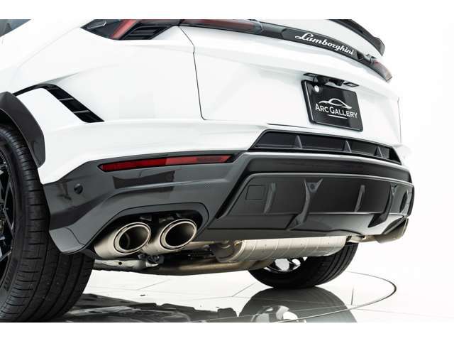 【メーカーオプション】●Front and Rear Seats Heated