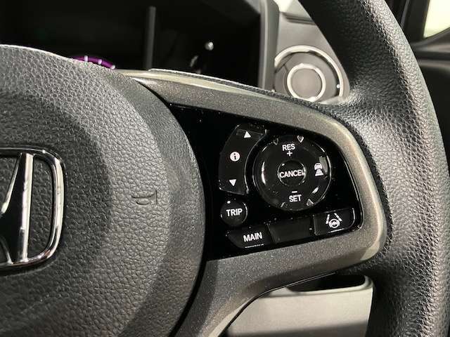 ドライブに大きな安心をもたらす安全運転支援システムHondaSENSING搭載！ミリ波レーダー×単眼カメラなどの高い検知能力で運転をサポートします。
