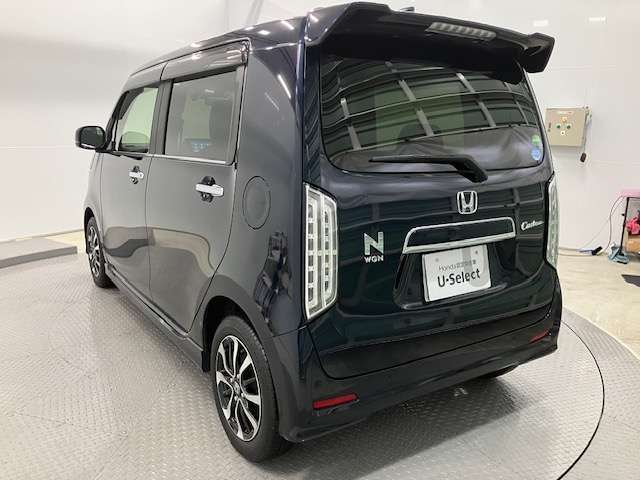 気になるお車があれば是非お問い合わせください。ご来店納車、ご自宅への配送納車等お客様のご都合に合わせたご対応をさせていただきます。