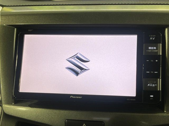 【純正ナビ】人気の純正ナビを装備。オーディオ機能も充実しており、Bluetooth接続すればお持ちのスマホやMP3プレイヤーの音楽を再生可能！毎日の運転がさらに楽しくなります！！