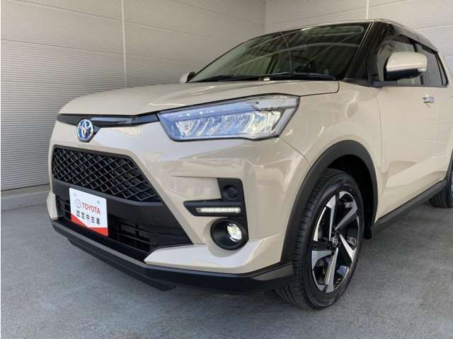 LEDヘッドランプです。十分な明るさを保ちつつも消費電力が少なく、バルブ寿命も長いのが特徴です。瞬時にMAXの光量を発揮するのもLEDならではです。