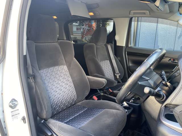 ☆買取経験が豊富なスタッフが各方面より直接仕入れてきましたお車ばかり展示販売しております、お値段＆状態は自信があります！乗り換えの際の下取りや買取などもお任せ下さい。お車、しっかり評価いたします！