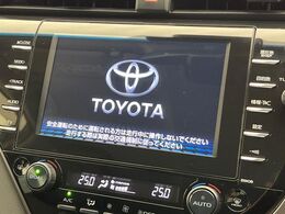 【メーカー純正ナビ】インテリアに溶け込むスタイリッシュな「専用設計」メーカーナビを装備♪視認性や操作性など基本性能にも優れ、より上質なカーライフをお楽しみいただけます。