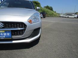 ハロゲンヘッドライト装備で夜間走行も安心です