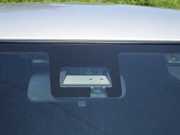 デュアルセンサーブレーキサポート装備、安全運転をサポートします。