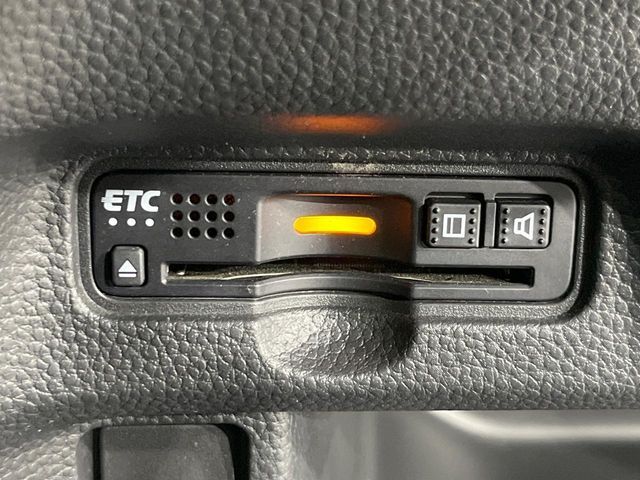 【ETC】高速道路の料金所をストレスなく通過！話題のスポットやサービスエリアに多い「スマートIC」利用時は必須のアイテムです。当店でセットアップを実施、ご納車当日からすぐにご利用いただけます！