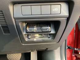 ETC付です。ETCカードを挿入するだけで、料金所をノンストップ＆キャッシュレスで通過出来ます♪現金不要で助かります★★