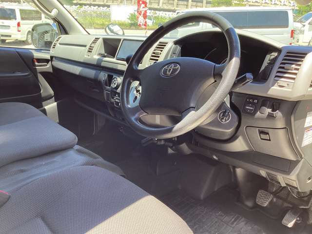 ベッドキット等の車中泊用アイテムの取り付けも実績多数ございますので、お気軽にご相談ください！