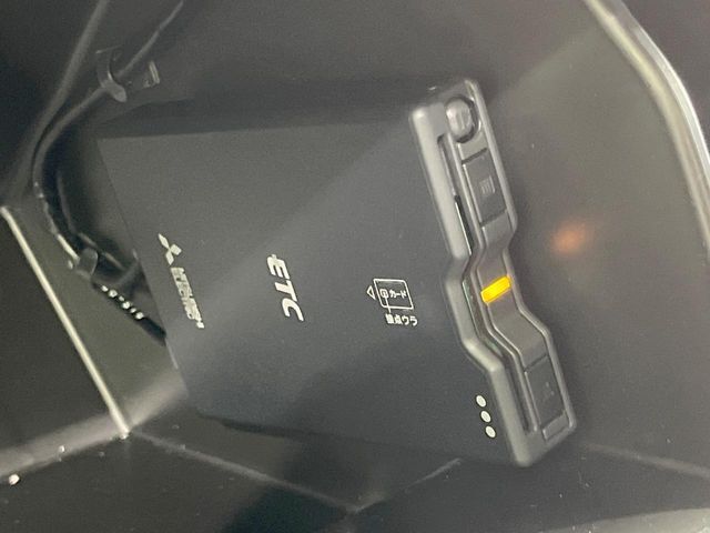 【ETC】高速道路の料金所をストレスなく通過！話題のスポットやサービスエリアに多い「スマートIC」利用時は必須のアイテムです。当店でセットアップを実施、ご納車当日からすぐにご利用いただけます！