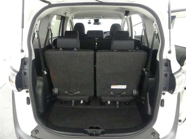 広々としたラゲージスペースを備えています。大きなものや長さのある荷物もしっかりと積み込めます。
