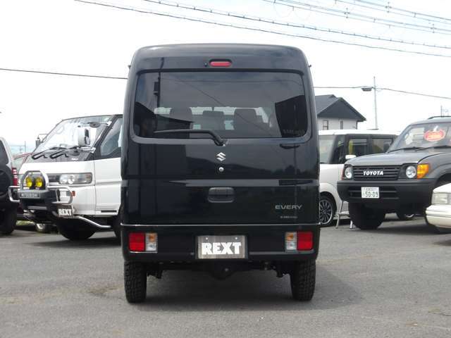 REXT展示車両は、1台1台きっちり査定をさせて頂き当店の基準をクリアした車両のみの展示です♪低価格でもREXTは品質にこだわります！
