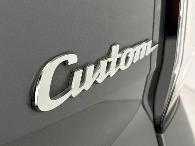 令和3年式のN-BOXカスタム入庫！！ホンダセンシング搭載車！！左側電動スライドドア！！フロント左右シートヒーター！！ETC！！サイドカーテンエアバッグ！！純正アルミホイール！！USB充電接続ジャック