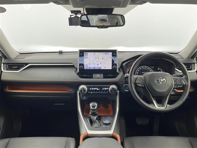 【インパネ全体】全方位で視界が広く、高い目線で運転もしやすいです！