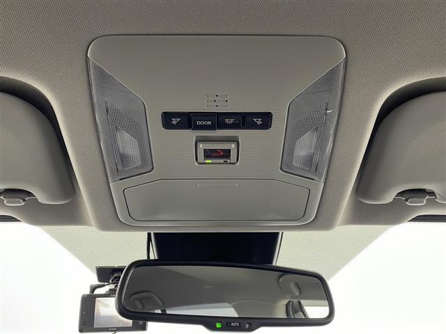 【バックミラー】大きくて見やすいので、後方を見るときも安心です！