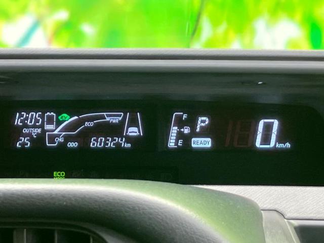 WECARSの展示場では実際に見て、触ってお車をお選びいただけます！知識の豊富な営業スタッフが様々なカーライフをご提案いたします！