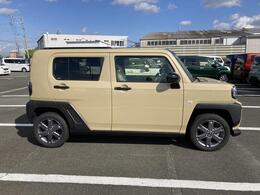 静岡ダイハツの中古車は、展示前に徹底した洗車や室内清掃を実施しております。