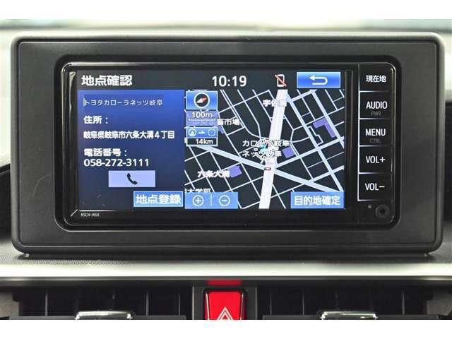純正ナビを装備。タッチパネル式で使いやすく、お出かけもラクラクです。