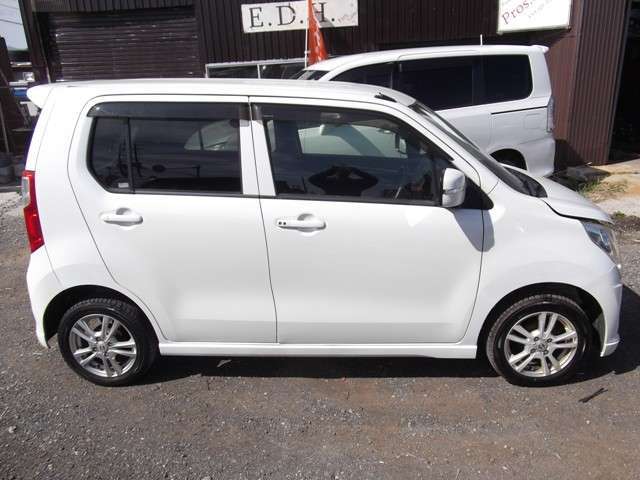 また、下回りの防腐塗装も全車両施しております。