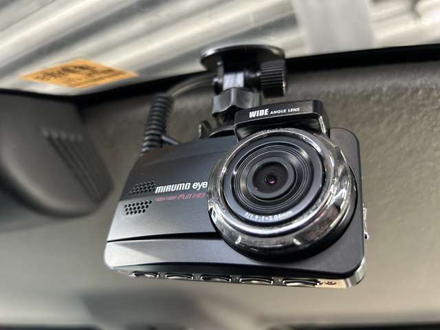◇ガラスコーティング、ナビゲーション、ETCなど、その他のパーツの取り付けお見積もりのご相談も承っております！！クルマのこと何でもお任せください！