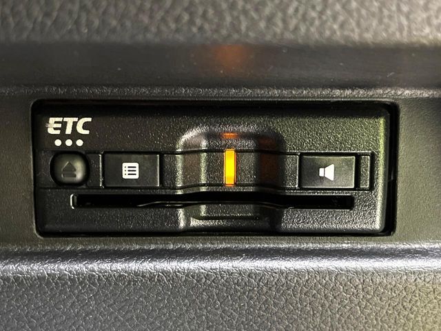 【ETC】高速道路の料金所をストレスなく通過！話題のスポットやサービスエリアに多い「スマートIC」利用時は必須のアイテムです。当店でセットアップを実施、ご納車当日からすぐにご利用いただけます！