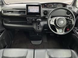 【インパネ全体】全方位で視界が広く、高い目線で運転もしやすいです！