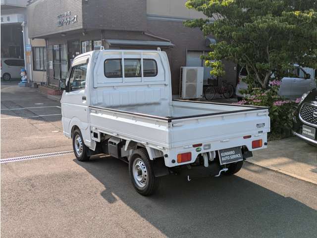 クルマに詳しくない方でも分かりやすいご説明をスタッフ一同心がけております。
