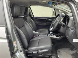 【運転席】座りやすく運転しやすいデザイン！ドライブも楽しく！
