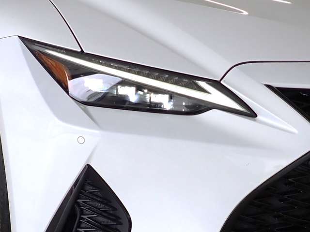 ムーンルーフ・純正10型ナビ・黒本革シート・三眼LED・全方位カメラ・シートヒーター・シートベンチレーション・レーンキープアシスト・衝突軽減ブレーキ・アダプティブクルーズコントロール