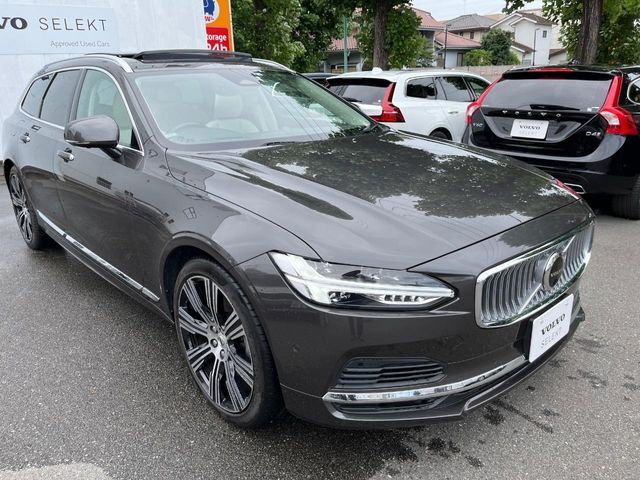 全国のVOLVOからお取り寄せが可能※！遠方の店舗に展示してあるクルマが気になる場合も、最寄りの店舗でご購入ただくことが可能です！是非私たちに要望をお聞かせください！※別途費用