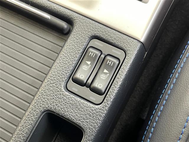 【シートヒーター】冬場のお供に。暖かいシートは嬉しい機能ですね♪