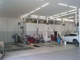 名鉄BMWプレミアムセレクション大垣は整備工場もございますのでこちらで車検、点検、修理が可能です。